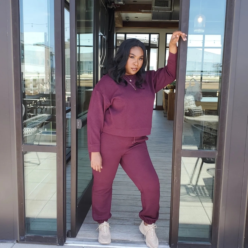 Plus Size Textured Top - Picture 5 of 5
